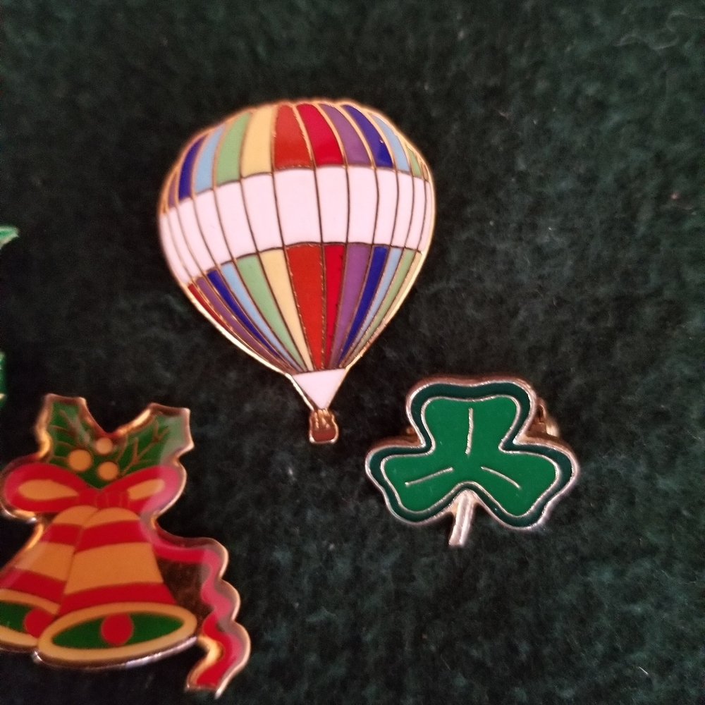 Vintage pins (6 total) - Picture 3 of 5